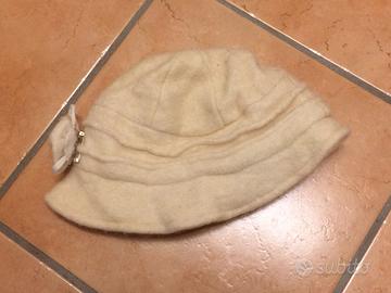 Cappello donna - 80% lana - Usato.