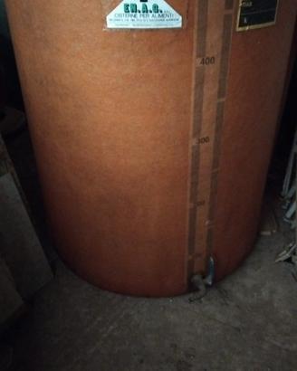 Contenitore in vetroresina per vino 500 Lt