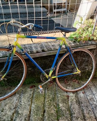 Vecchia bicicletta uomo da corsa