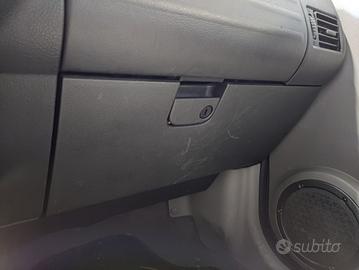 Cassetto portaoggetti NISSAN X-TRAIL del 2005