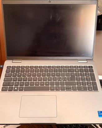 Dell Precision 3581, Dock, i7 13th 32gb GPU nvidia