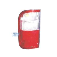 FANALE SINISTRO PER TOYOTA HILUX 98-04