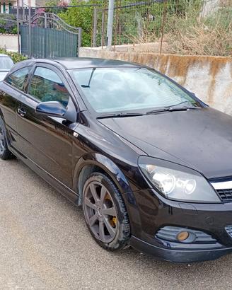 Opel Astra GTC 