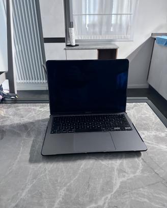 Mac book AIR 2021