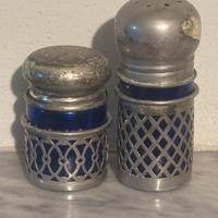 Sale e pepe vintage blu e argento