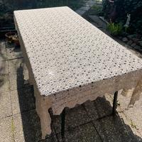 Tovaglia realizzata all’uncinetto