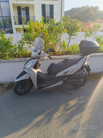 Kymco Agility 300 con accessori