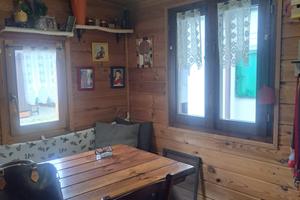 Roulotte e casetta in campeggio