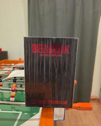 Berserk Deluxe Edition - Volume 2