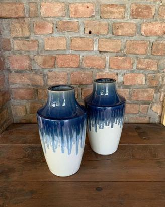 Coppia di vasi in ceramica smaltata lucida