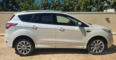 Ford kuga Vignale