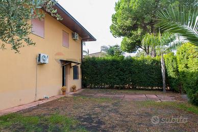 Casa Semindipendente - Aci Sant'Antonio