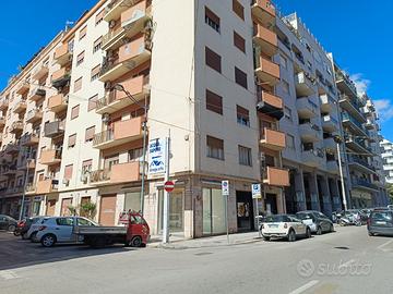 Via Marchese di Roccaforte Don Bosco Negozio mq50