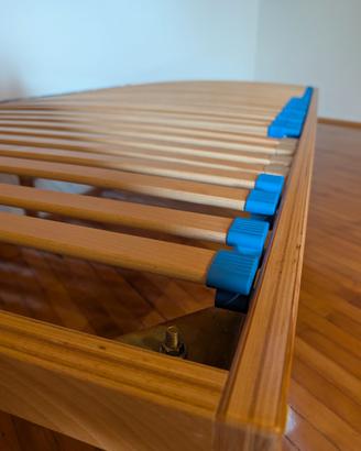 Letto con rete a doghe legno (incluso materasso)
