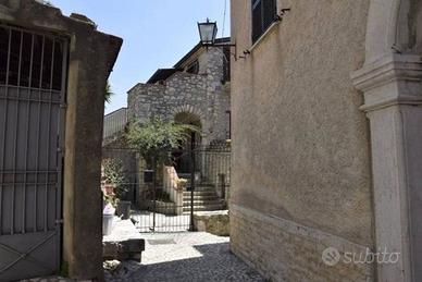 Appartamento di 200 m² con più di 5 locali a Auson