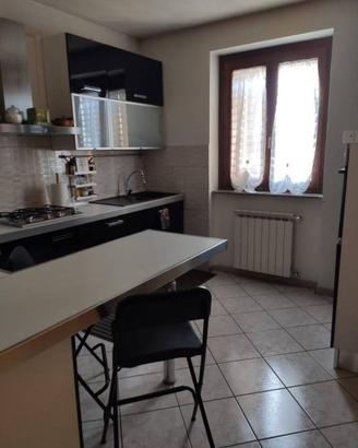 Appartamento di 90 m² con 3 locali e box auto a Ca