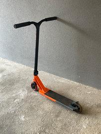 Monopattino per skate park
