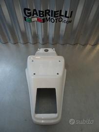 PARAFANGO POSTERIORE BIANCO AP8126314