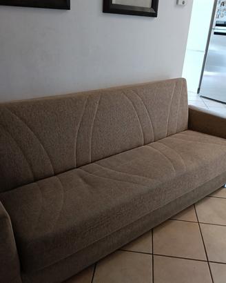 divano letto a tre posti  , euro 100