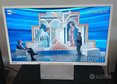 TV PHILIPS DA 24 POLLICI CON IMPIANTO SURROUND