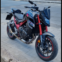 Honda hornet 750