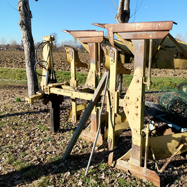 Aratro bivonere voltaorecchio