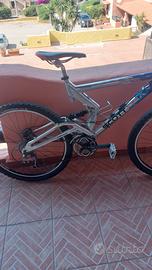 mountain bike 