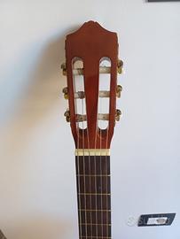 Chitarra marca Serena modello SG.