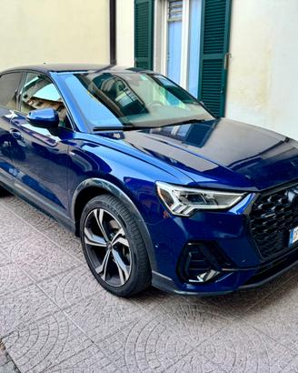 Audi Q3 Sportback Identity Black 40tdi