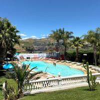 Villa con piscina e campo di Calcio - Riesi