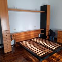 Camera da letto matrimoniale in legno moderno