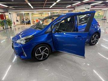 TOYOTA YARIS HYBRID