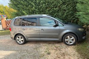 Volkswagen Touran 2