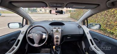 TOYOTA Yaris - 2007