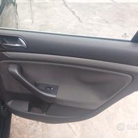 Alzavetro posteriore dx vw golf 5