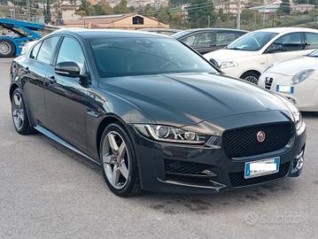 Jaguar XE 2.0 D Turbo Portfolio