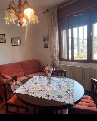 tavolo tondo allungabile  per 6 persone 
