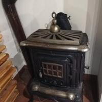 stufa in ghisa funzionante 