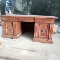 SCRIVANIA IN LEGNO MASSICCIO