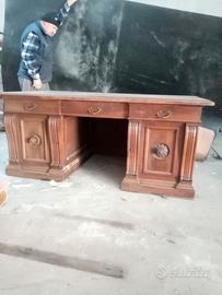 SCRIVANIA IN LEGNO MASSICCIO