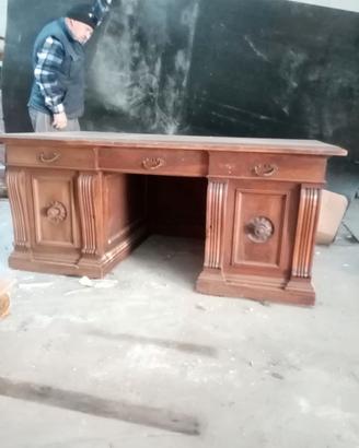 SCRIVANIA IN LEGNO MASSICCIO