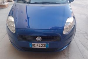 Automobile Grande Punto