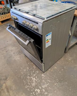 Cucina a gas 4 fuochi forno elettrico 60x60 XD