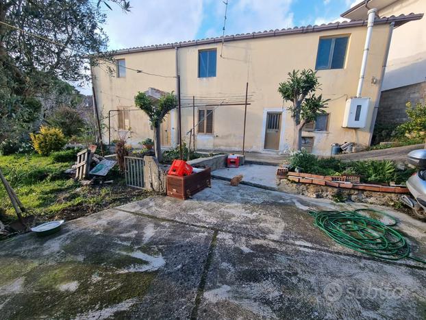 Indipendente con giardino zona Gagliano