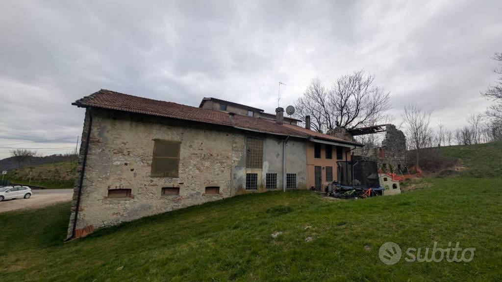 Rustico / Casale di 145 m² con 3 locali a Valdagno - Vista 2