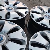 4 cechi in ferro Ford 16" compreso di copricerchi 