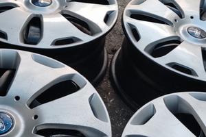 4 cechi in ferro Ford 16" compreso di copricerchi 