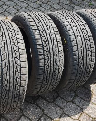 Gomme 215/55R16 invernali Nankang, ottime condiz.
