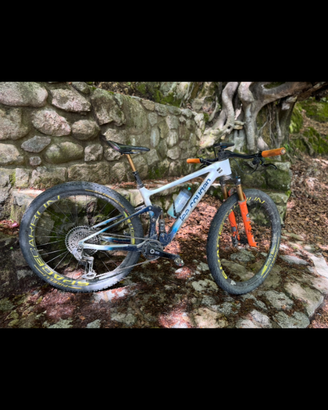 Mtb Lee Cougan Crossfire air 428. Taglia S