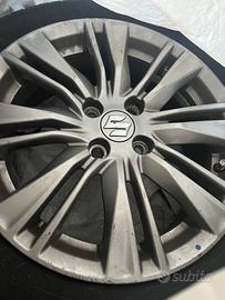 set 4 gomme invernali  su cerchi in lega Suzuki